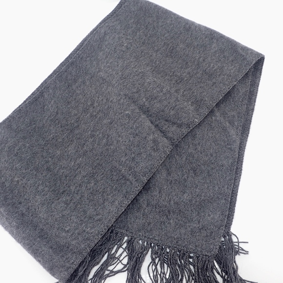Alpaca Camargo Gray Fringed Scarf Made in Peru Fine Alpaca Blend 64" x 9 NWOT - Picture 3 of 8